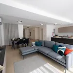 Luxury Valley Views C5 Apartment *