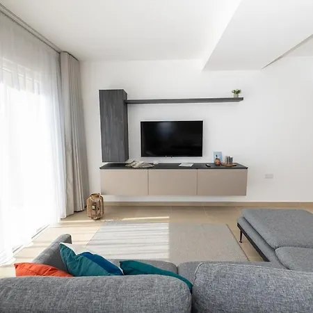 Luxury Valley Views C5 Apartment *