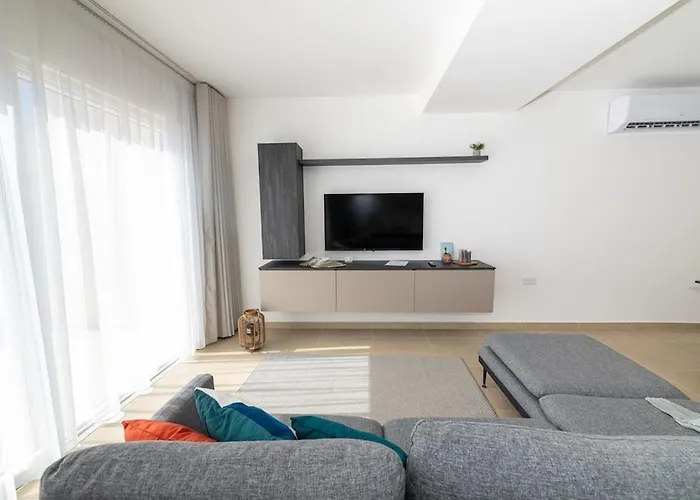 Luxury Valley Views C5 Апартаменты *