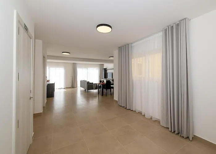 Апартаменты Luxury Valley Views C5 *